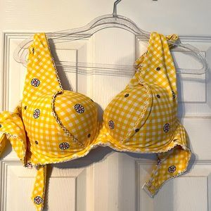 Unique Vintage Yellow Gingham & White Daisy Print Totally Tied Up Swim Top XL